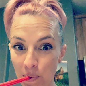 Meet your Posher, Robin